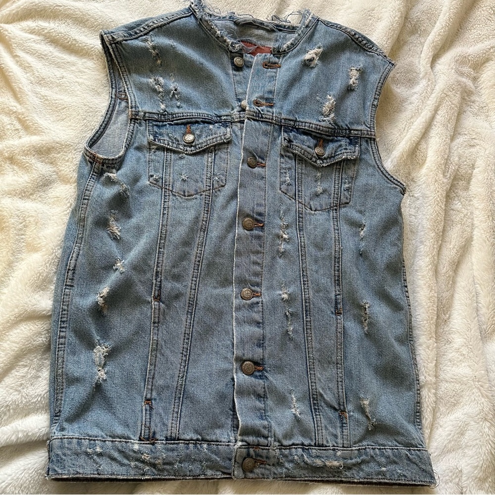 Zara Women’s Distressed Denim Oversized Button Down Vest Size M - Picture 4 of 13